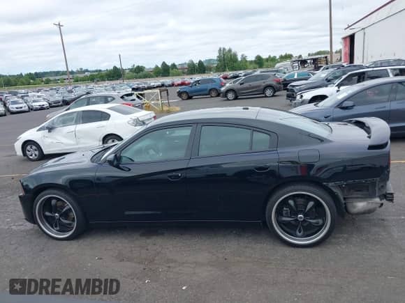 2012 Dodge Charger SXT z VIN 2C3CDXHG6CH248267, wystawiony jako IAAI lot #42836834 z przebiegiem 130 898 mil mil oraz . Historia ofert i sprzedaży dostępna na DreamBid. Obrazek 15.