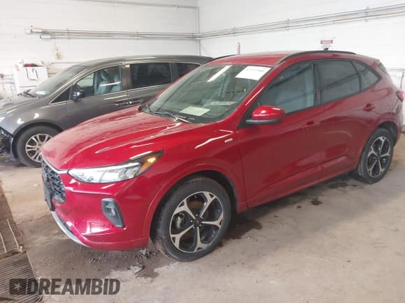 ✅ 2023 Ford Escape ST-Line Select • VIN: 1FMCU9NA6PUA05371 • Lot: 42312360. Listed on IAAI with 33,923 mi. Free auction sales archive from the USA and detailed vehicle history report at DreamBid. Image 17.