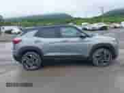 2025 Chevrolet TrailBlazer RS с VIN KL79MUSL3SB102763, выставлен на аукционе IAAI как лот 42514327 с пробегом 10 617 миль миль и . История ставок и продаж доступна на DreamBid. Изображение 14.