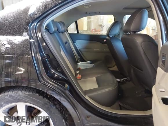 ✅ 2010 Mercury Milan Premier • VIN: 3MEHM0JA7AR624439 • Лот: 43826306. Опубликован ранее на IAAI с пробегом 123 407 миль. Бесплатный доступ к архиву аукционных продаж из США и подробный отчёт об истории автомобиля на DreamBid. Изображение 8.