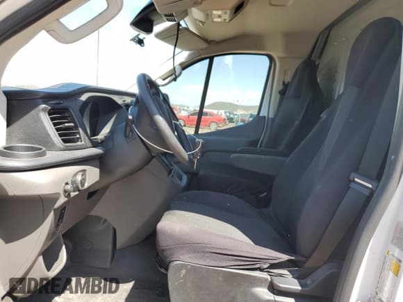 ✅ 2024 Ford Transit Cargo • VIN: 1FTBR1Y81RKA00248 • Lot: 86586805. Wystawiony na Copart z przebiegiem 15 243 mil. Bezpłatny archiwum sprzedaży aukcyjnych z USA i szczegółowy raport historii pojazdu na DreamBid. Zdjęcie 7.