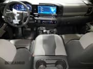 ✅ 2025 Chevrolet Silverado 1500 • VIN: 3GCUKHE83SG131804 • Lot: 90721835. Wystawiony na Copart z przebiegiem 265 mil. Bezpłatny archiwum sprzedaży aukcyjnych z USA i szczegółowy raport historii pojazdu na DreamBid. Zdjęcie 8.