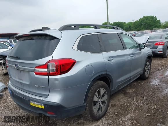 ✅ 2019 Subaru Ascent Premium • VIN: 4S4WMAFD3K3441195 • Lot: 41937937. Listed on IAAI with 90,332 mi. Free auction sales archive from the USA and detailed vehicle history report at DreamBid. Image 4.