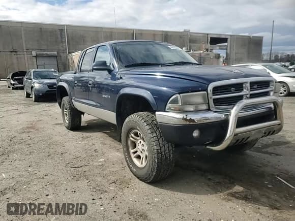 ✅ 2002 Dodge Dakota SLT • VIN: 1B7HG48N32S514521 • Lot: 48030635. Wystawiony na Copart z przebiegiem 321 011 mil. Bezpłatny archiwum sprzedaży aukcyjnych z USA i szczegółowy raport historii pojazdu na DreamBid. Zdjęcie 11.