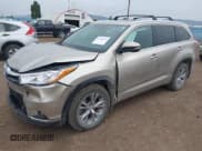 ✅ 2014 Toyota Highlander XLE • VIN: 5TDJKRFH2ES063394 • Lot: 42744211. Listed on IAAI with 221,208 mi. Free auction sales archive from the USA and detailed vehicle history report at DreamBid. Image 2.