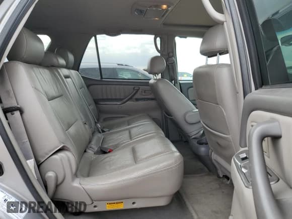 ✅ 2003 Toyota Sequoia Limited • VIN: 5TDBT48A43S196935 • Lot: 85520915. Wystawiony na Copart z przebiegiem 247 160 mil. Bezpłatny archiwum sprzedaży aukcyjnych z USA i szczegółowy raport historii pojazdu na DreamBid. Zdjęcie 11.