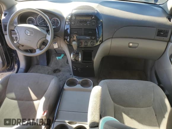 ✅ 2004 Toyota Sienna CE • VIN: 5TDZA23C94S109145 • Lot: 93260935. Wystawiony na Copart z przebiegiem 276 549 mil. Bezpłatny archiwum sprzedaży aukcyjnych z USA i szczegółowy raport historii pojazdu na DreamBid. Zdjęcie 8.