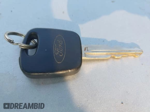 ✅ 2002 Ford Focus ZX5 • VIN: 3FAFP37392R110450 • Lot: 42393130. Listed on IAAI with 230,064 mi. Free auction sales archive from the USA and detailed vehicle history report at DreamBid. Image 11.
