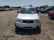 ✅ 2005 Ford Escape Limited • VIN: 1FMYU04175KD88717 • Lot: 65957955. Listed on Copart with 177,168 mi. Free auction sales archive from the USA and detailed vehicle history report at DreamBid. Image 5.