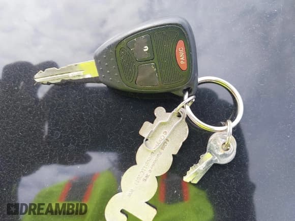 ✅ 2008 Jeep Wrangler Unlimited Sahara • VIN: 1J8GA59148L516756 • Lot: 43039933. Wystawiony na IAAI z przebiegiem 181 558 mil. Bezpłatny archiwum sprzedaży aukcyjnych z USA i szczegółowy raport historii pojazdu na DreamBid. Zdjęcie 11.