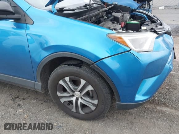 ✅ 2018 Toyota RAV4 LE • VIN: JTMBFREV3JJ195779 • Lot: 43750863. Listed on IAAI with 112,638 mi. Free auction sales archive from the USA and detailed vehicle history report at DreamBid. Image 17.