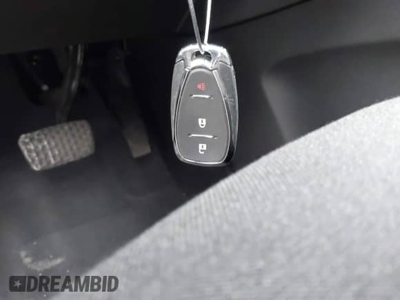 2020 Chevrolet Equinox LT with VIN 2GNAXUEV2L6171623, listed as a IAAI auction lot 43382874 with 59,908 mi miles and . Bid and sale history available at DreamBid. Image 11.