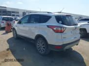 ✅ 2017 Ford Escape Titanium • VIN: 1FMCU0JD0HUA13334 • Lot: 43190777. Wystawiony na IAAI z przebiegiem 110 072 mil. Bezpłatny archiwum sprzedaży aukcyjnych z USA i szczegółowy raport historii pojazdu na DreamBid. Zdjęcie 3.
