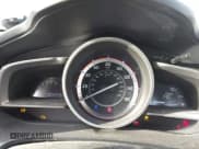 ✅ 2015 Mazda 3 i Sport • VIN: 3MZBM1U79FM173755 • Lot: 43690920. Wystawiony na IAAI z przebiegiem 100 229 mil. Bezpłatny archiwum sprzedaży aukcyjnych z USA i szczegółowy raport historii pojazdu na DreamBid. Zdjęcie 7.