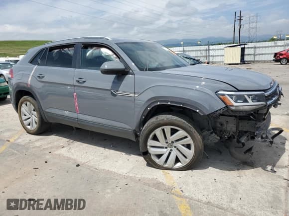✅ 2021 Volkswagen Atlas SE • VIN: 1V2KC2CA1MC239818 • Lot: 77467714. Wystawiony na Copart z przebiegiem Nie podano. Bezpłatny archiwum sprzedaży aukcyjnych z USA i szczegółowy raport historii pojazdu na DreamBid. Zdjęcie 4.