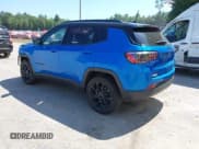 ✅ 2022 Jeep Compass Latitude • VIN: 3C4NJDBB9NT171445 • Lot: 42813677. Wystawiony na IAAI z przebiegiem 20 732 mil. Bezpłatny archiwum sprzedaży aukcyjnych z USA i szczegółowy raport historii pojazdu na DreamBid. Zdjęcie 3.