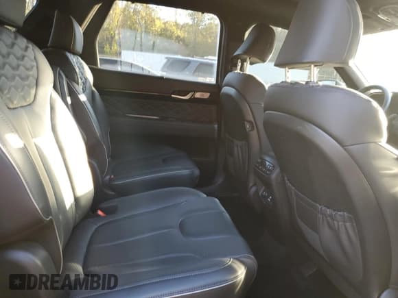 ✅ 2022 Hyundai Palisade Calligraphy • VIN: KM8R7DHE3NU463658 • Лот: 82497655. Опубликован ранее на Copart с пробегом 41 018 миль. Бесплатный доступ к архиву аукционных продаж из США и подробный отчёт об истории автомобиля на DreamBid. Изображение 11.