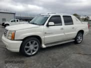 ✅ 2005 Cadillac Escalade EXT • VIN: 3GYEK62NX5G174506 • Лот: 79499324. Опубликован ранее на Copart с пробегом 210 695 миль. Бесплатный доступ к архиву аукционных продаж из США и подробный отчёт об истории автомобиля на DreamBid. Изображение 1.