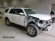 ✅ 2021 Toyota 4Runner SR5 • VIN: JTEMU5JR0M5842809 • Лот: 93418505. Опубликован ранее на Copart с пробегом 137 766 миль. Бесплатный доступ к архиву аукционных продаж из США и подробный отчёт об истории автомобиля на DreamBid. Изображение 4.