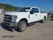 ✅ 2020 Ford F-250 XL • VIN: 1FT7X2B6XLEE22713 • Lot: 43195630. Wystawiony na IAAI z przebiegiem 52 103 mil. Bezpłatny archiwum sprzedaży aukcyjnych z USA i szczegółowy raport historii pojazdu na DreamBid. Zdjęcie 19.