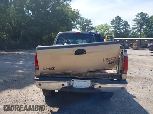 ✅ 1999 Ford F-250 XL • VIN: 1FTNX21F6XEB76791 • Lot: 42695818. Listed on IAAI with 231,378 mi. Free auction sales archive from the USA and detailed vehicle history report at DreamBid. Image 16.