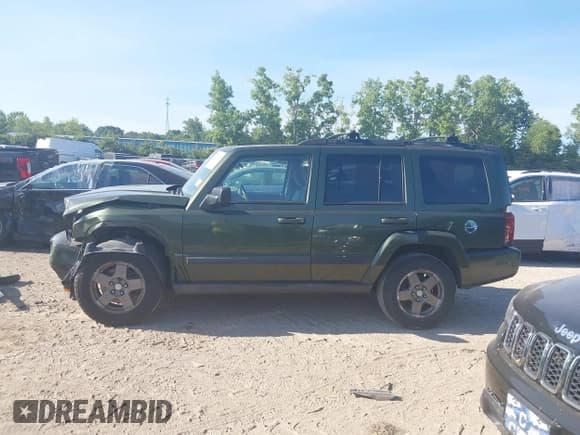 ✅ 2007 Jeep Commander Sport • VIN: 1J8HG48K47C567356 • Лот: 42791608. Опубликован ранее на IAAI с пробегом 159 517 миль. Бесплатный доступ к архиву аукционных продаж из США и подробный отчёт об истории автомобиля на DreamBid. Изображение 15.