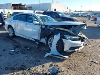 ✅ 2017 BMW 7 Series 740i • VIN: WBA7E2C53HG740001 • Lot: 43557725. Wystawiony na IAAI z przebiegiem 130 473 mil. Bezpłatny archiwum sprzedaży aukcyjnych z USA i szczegółowy raport historii pojazdu na DreamBid. Zdjęcie 1.