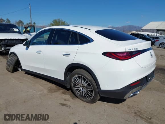 ✅ 2025 Mercedes-Benz GLC 300 • VIN: W1NKJ4HB1SF329799 • Лот: 43460057. Опубликован ранее на IAAI с пробегом 6 914 миль. Бесплатный доступ к архиву аукционных продаж из США и подробный отчёт об истории автомобиля на DreamBid. Изображение 3.