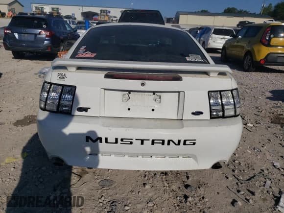 ✅ 2002 Ford Mustang GT Deluxe • VIN: 1FAFP42X02F156374 • Lot: 85923395. Listed on Copart with 146,618 mi. Free auction sales archive from the USA and detailed vehicle history report at DreamBid. Image 6.