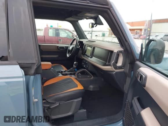 ✅ 2022 Ford Bronco • VIN: 1FMDE5DH5NLA97519 • Лот: 41689644. Опубликован ранее на IAAI с пробегом 32 166 миль. Бесплатный доступ к архиву аукционных продаж из США и подробный отчёт об истории автомобиля на DreamBid. Изображение 5.