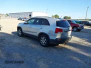 ✅ 2012 Kia Sorento LX • VIN: 5XYKTDA2XCG279835 • Лот: 43514839. Опубликован ранее на IAAI с пробегом 168 715 миль. Бесплатный доступ к архиву аукционных продаж из США и подробный отчёт об истории автомобиля на DreamBid. Изображение 3.