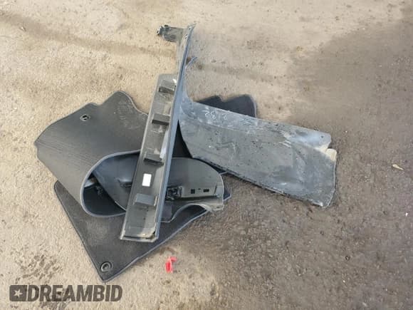 ✅ 2025 Honda Ridgeline RTL • VIN: 5FPYK3F50SB041449 • Lot: 86894365. Wystawiony na Copart z przebiegiem 849 mil. Bezpłatny archiwum sprzedaży aukcyjnych z USA i szczegółowy raport historii pojazdu na DreamBid. Zdjęcie 12.