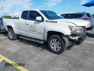 ✅ 2019 Chevrolet Colorado 2WD LT • VIN: 1GCHSCEA0K1131569 • Лот: 43292940. Опубликован ранее на IAAI с пробегом 142 077 миль. Бесплатный доступ к архиву аукционных продаж из США и подробный отчёт об истории автомобиля на DreamBid. Изображение 1.