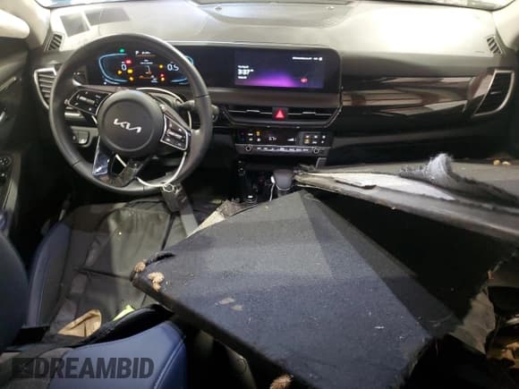 ✅ 2025 Kia Seltos S • VIN: KNDEUCAA2S7694929 • Lot: 69850625. Listed on Copart with 7,416 mi. Free auction sales archive from the USA and detailed vehicle history report at DreamBid. Image 8.