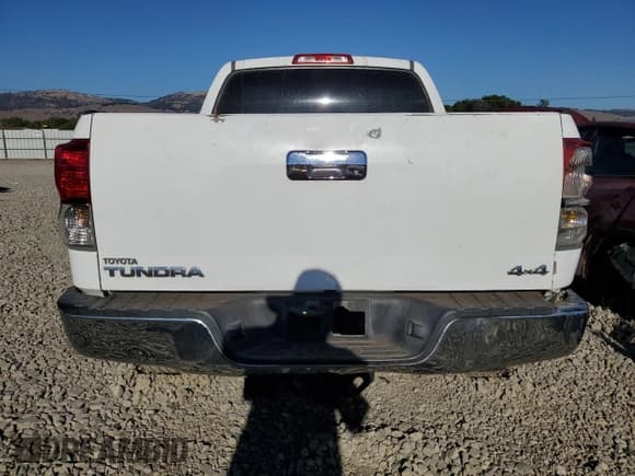 ✅ 2011 Toyota Tundra • VIN: 5TFDY5F17BX163939 • Lot: 81766135. Listed on Copart with 137,320 mi. Free auction sales archive from the USA and detailed vehicle history report at DreamBid. Image 6.