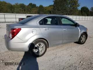 ✅ 2016 Chevrolet Sonic LT • VIN: 1G1JC5SH0G4177882 • Лот: 74099404. Размещён на Copart с пробегом 103 228 миль миль. Получите бесплатный доступ к архиву аукционных продаж из США и посмотрите подробный отчёт об истории автомобиля на DreamBid. Изображение 3.