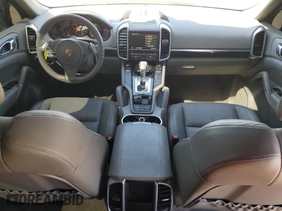 ✅ 2012 Porsche Cayenne • VIN: WP1AA2A26CLA07808 • Lot: 51509125. Listed on Copart with 75,479 mi. Free auction sales archive from the USA and detailed vehicle history report at DreamBid. Image 8.