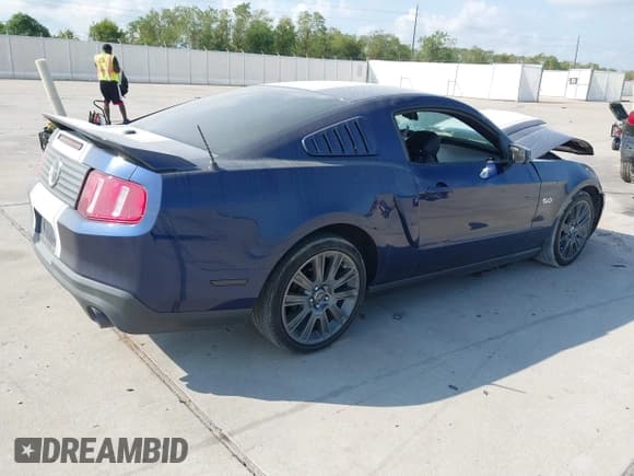 ✅ 2012 Ford Mustang GT Premium • VIN: 1ZVBP8CF5C5286886 • Lot: 43506889. Listed on IAAI with 101,397 mi. Free auction sales archive from the USA and detailed vehicle history report at DreamBid. Image 4.