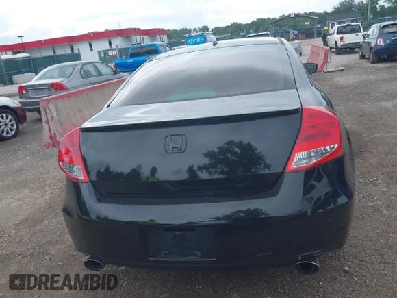 ✅ 2011 Honda Accord EX-L • VIN: 1HGCS2B88BA007038 • Лот: 42664337. Опубликован ранее на IAAI с пробегом 209 368 миль. Бесплатный доступ к архиву аукционных продаж из США и подробный отчёт об истории автомобиля на DreamBid. Изображение 16.