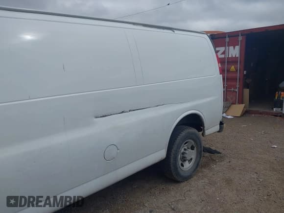 ✅ 2008 Chevrolet Express Cargo • VIN: 1GCGG29CX81196666 • Lot: 41458923. Listed on IAAI with 113,647 mi. Free auction sales archive from the USA and detailed vehicle history report at DreamBid. Image 6.