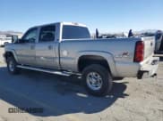 ✅ 2006 Chevrolet Silverado 2500HD LT2 • VIN: 1GCHK23D46F200540 • Lot: 47072885. Wystawiony na Copart z przebiegiem 160 542 mil. Bezpłatny archiwum sprzedaży aukcyjnych z USA i szczegółowy raport historii pojazdu na DreamBid. Zdjęcie 2.