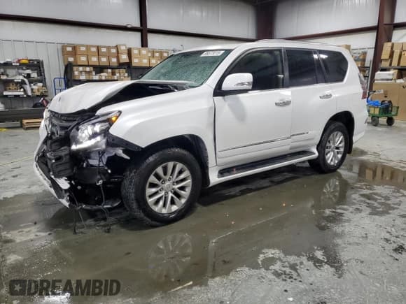 ✅ 2018 Lexus GX 460 Premium • VIN: JTJBM7FX2J5201359 • Lot: 86673015. Wystawiony na Copart z przebiegiem 69 971 mil. Bezpłatny archiwum sprzedaży aukcyjnych z USA i szczegółowy raport historii pojazdu na DreamBid. Zdjęcie 1.
