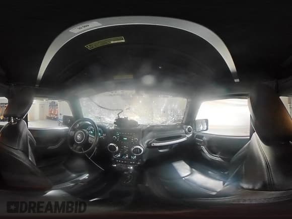 ✅ 2016 Jeep Wrangler Unlimited Sahara • VIN: 1C4BJWEG6GL143963 • Лот: 64612215. Опубликован ранее на Copart с пробегом 82 147 миль. Бесплатный доступ к архиву аукционных продаж из США и подробный отчёт об истории автомобиля на DreamBid. Изображение 15.