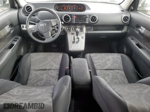 ✅ 2014 Scion xB • VIN: JTLZE4FE8EJ051898 • Lot: 91353305. Wystawiony na Copart z przebiegiem 248 488 mil. Bezpłatny archiwum sprzedaży aukcyjnych z USA i szczegółowy raport historii pojazdu na DreamBid. Zdjęcie 8.