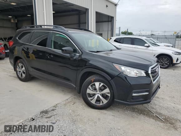 ✅ 2020 Subaru Ascent Premium • VIN: 4S4WMABDXL3452413 • Lot: 65991045. Listed on Copart with 25,695 mi. Free auction sales archive from the USA and detailed vehicle history report at DreamBid. Image 4.