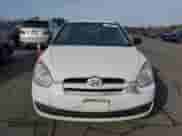 2011 Hyundai Accent GS z VIN KMHCM3AC6BU195704, wystawiony jako Copart lot #78000554 z przebiegiem 155 856 mil mil oraz Czysty tytuł • Clean title. Historia ofert i sprzedaży dostępna na DreamBid. Obrazek 5.