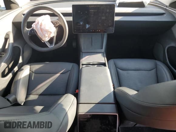 ✅ 2024 Tesla Model 3 • VIN: 5YJ3E1EA2RF853178 • Lot: 71849995. Wystawiony na Copart z przebiegiem 15 308 mil. Bezpłatny archiwum sprzedaży aukcyjnych z USA i szczegółowy raport historii pojazdu na DreamBid. Zdjęcie 8.