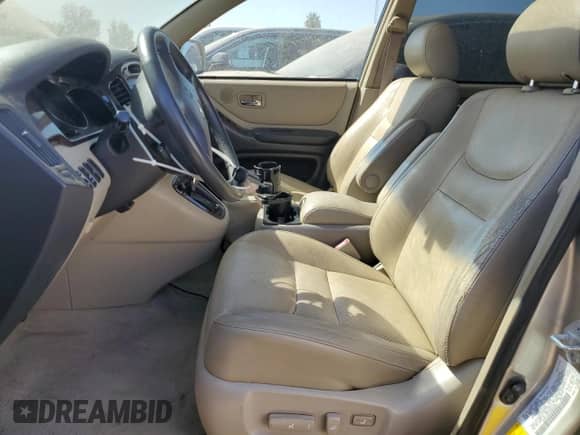 2001 Toyota Highlander с VIN JTEGF21A110024255, выставлен на аукционе Copart как лот 69804835 с пробегом 153 145 миль миль и Списание • Salvage title. История ставок и продаж доступна на DreamBid. Изображение 7.