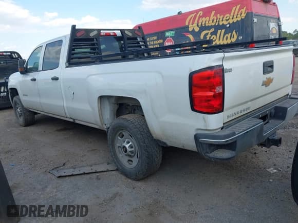 ✅ 2018 Chevrolet Silverado 2500HD Work Truck • VIN: 1GC1CUEG5JF211573 • Лот: 43252193. Опубликован ранее на IAAI с пробегом 220 060 миль. Бесплатный доступ к архиву аукционных продаж из США и подробный отчёт об истории автомобиля на DreamBid. Изображение 3.