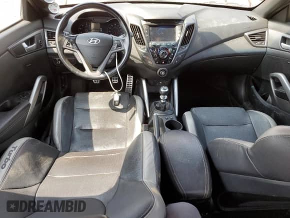 2016 Hyundai Veloster Turbo z VIN KMHTC6AE0GU294483, wystawiony jako Copart lot #60317345 z przebiegiem 86 045 mil mil oraz Szkoda całkowita • Salvage title. Historia ofert i sprzedaży dostępna na DreamBid. Obrazek 8.